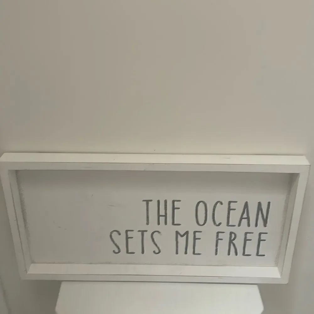 The Ocean Sets Me Free wall decor / brand new with sticker. Quill to Paper.